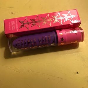 Jeffree Star  liquid lipstick in “I’m Royalty”.